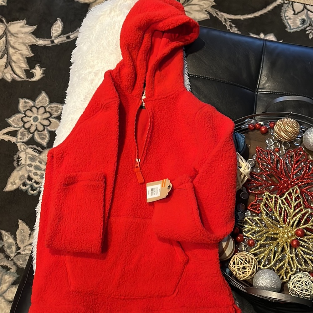 NWTS! True Craft Pullover half zipped hoodie Jacket! Size:M(10-12)! Color:Red